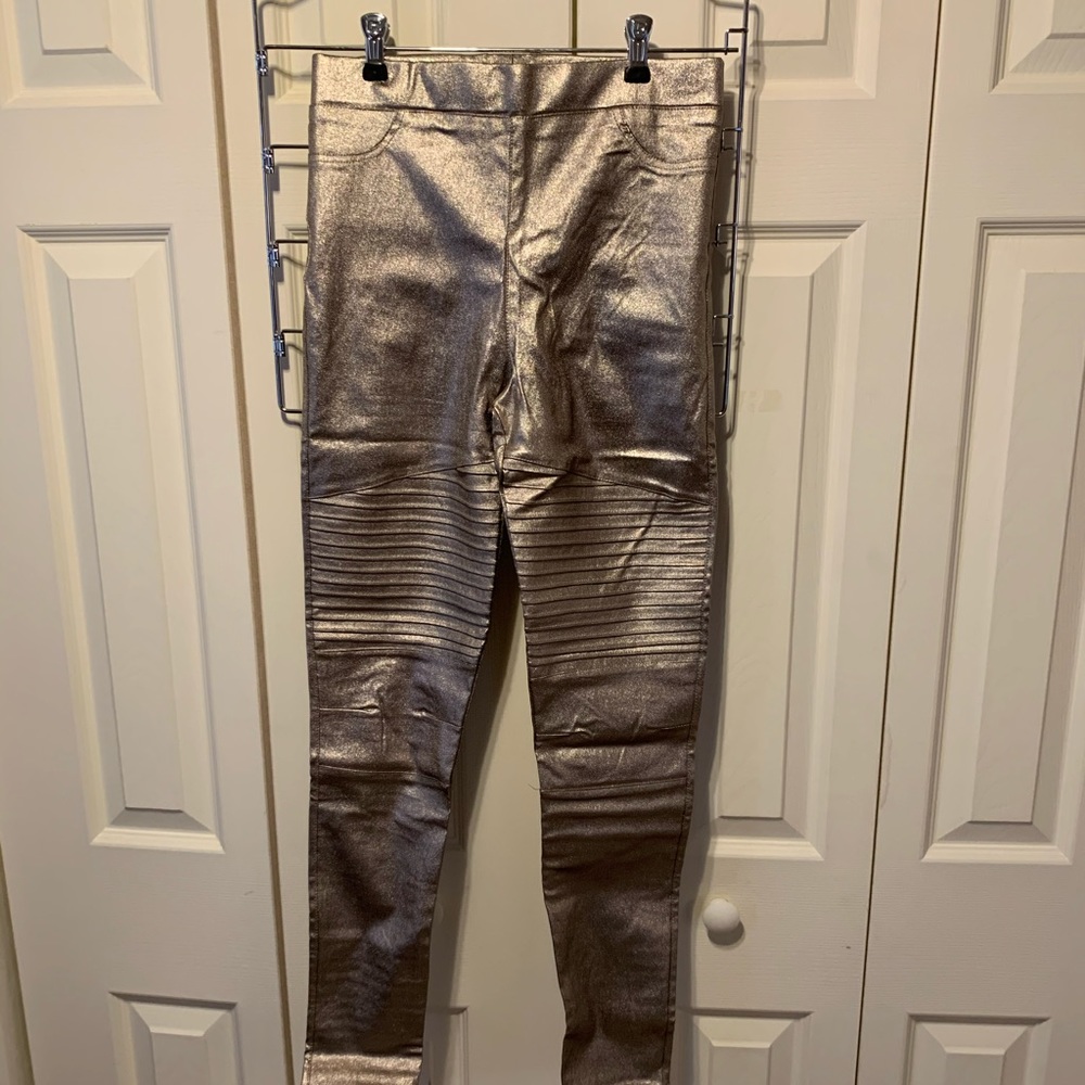 Ooberswank Rose Gold metallic skinny pants.